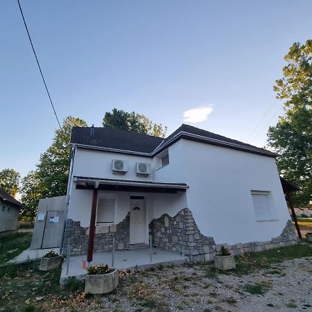 Sosto Apartman Székesfehérvár Exterior foto